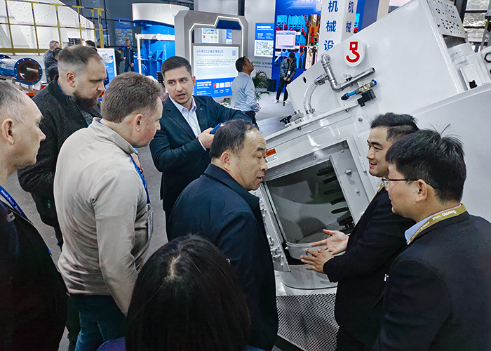 科尼樂傾斜式混合造粒機 科尼樂傾斜式混合造粒機